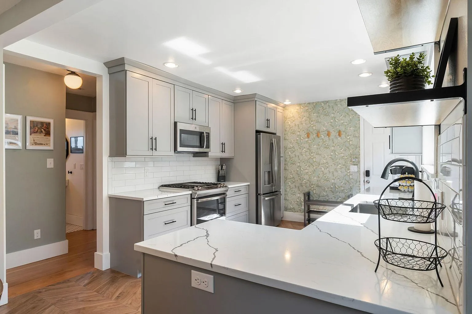 The Densmore Bungalow photo 4