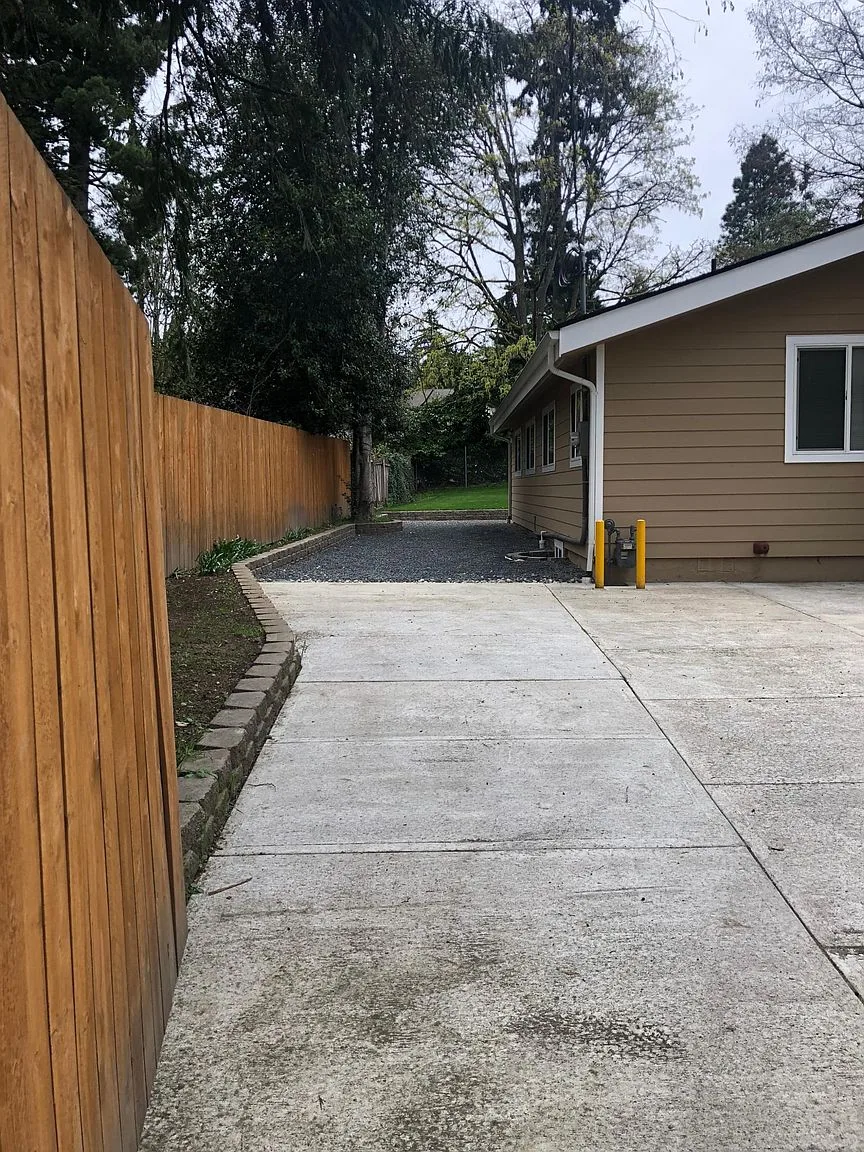 The Northgate Way Compound photo 5
